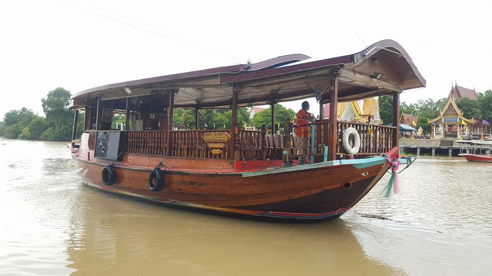 ล่องเรือทานอาหารอยุธยา